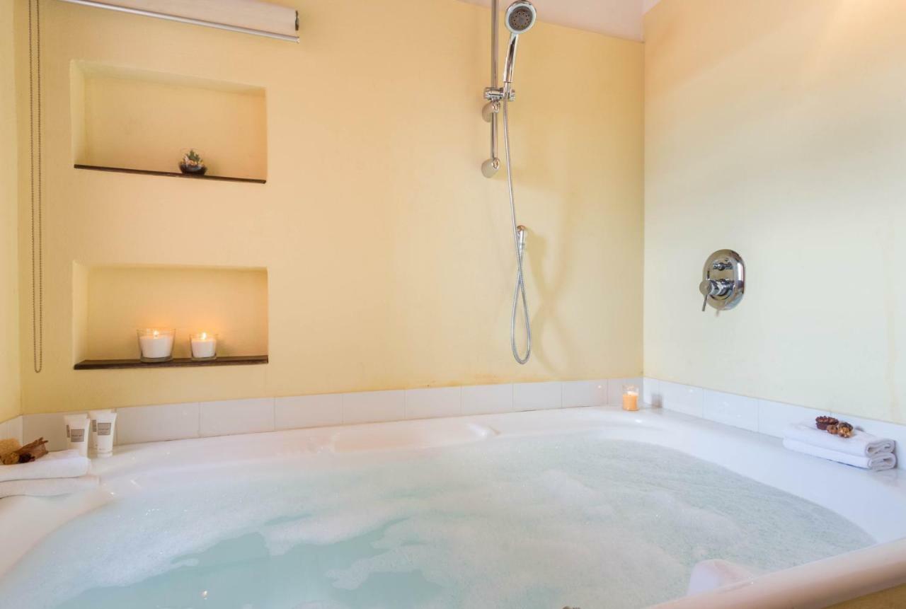 Romantic Suite Canelles Cagliari Exterior foto